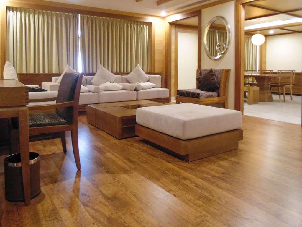 קומבאקונאם Quality Inn Viha חדר תמונה