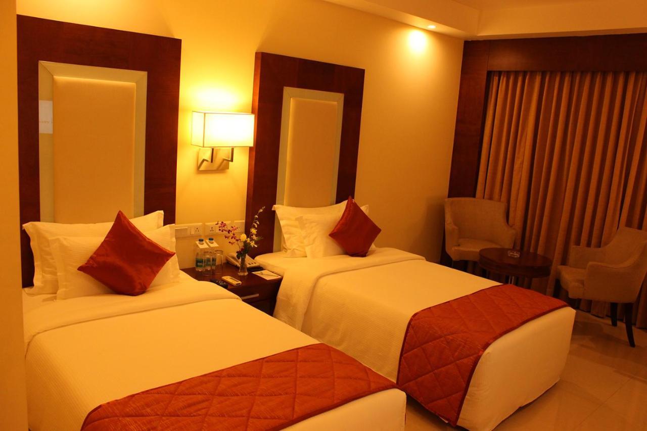 קומבאקונאם Quality Inn Viha מראה חיצוני תמונה