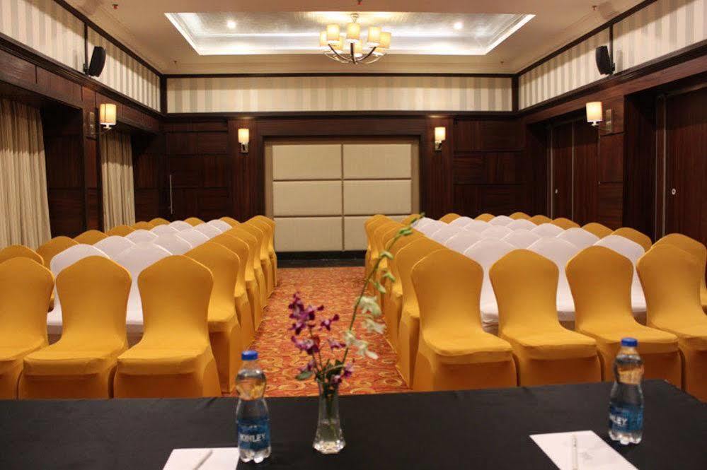 קומבאקונאם Quality Inn Viha מראה חיצוני תמונה